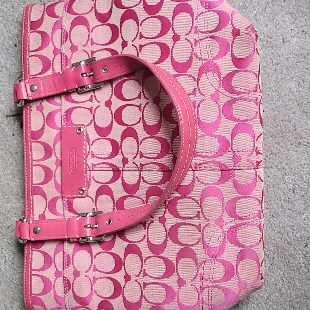 VINTAGE pink coach bag <3